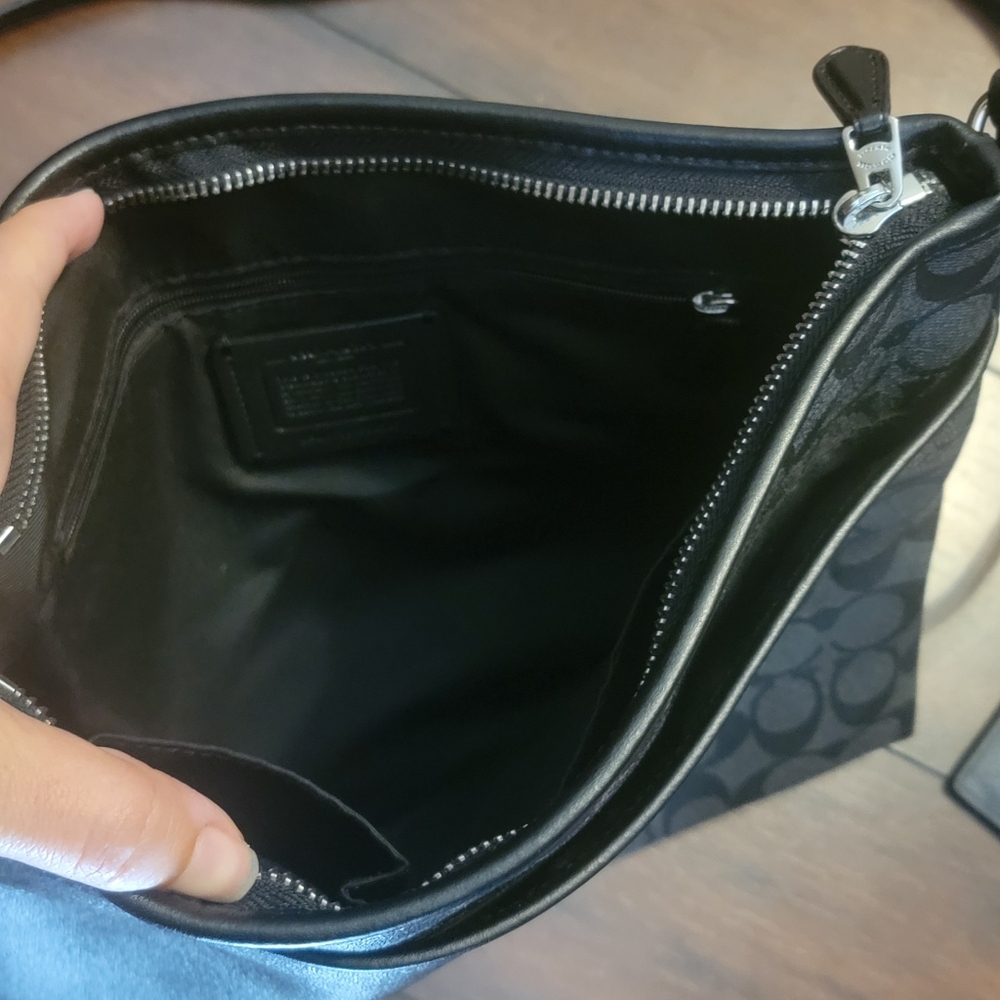 Coach Black Signature Crossbody Bag 3 Piece Set With Wallet And Card Holder - Picture 5 of 7